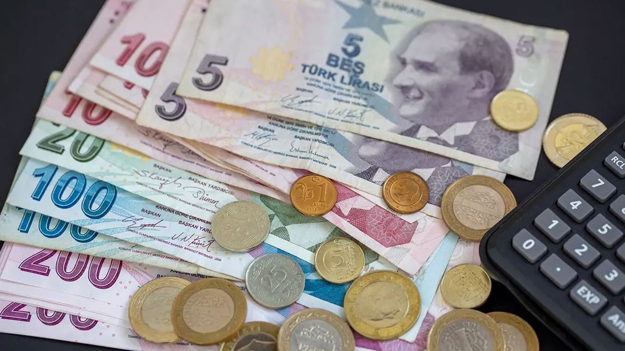 Memur ve Emekliyi Sevindiren Gelişme: Seyyanen Zam Tüm Gruplara Yayılıyor